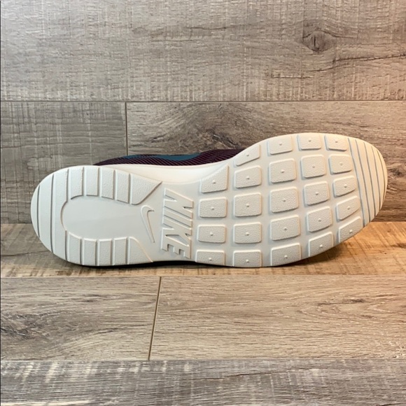 Nike Tanjun SE Burgundy Ash/ Faded Spruce Sneakers - Picture 4 of 6